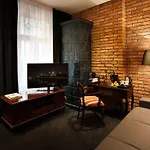 מלון Betmanowska Main Square Adults Only 4*