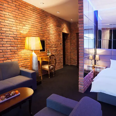 Betmanowska Main Square Adults Only Hotel