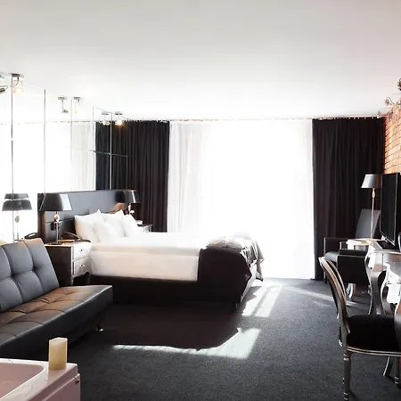 Betmanowska Main Square Adults Only Hotel 4*