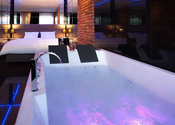 Betmanowska Main Square Adults Only